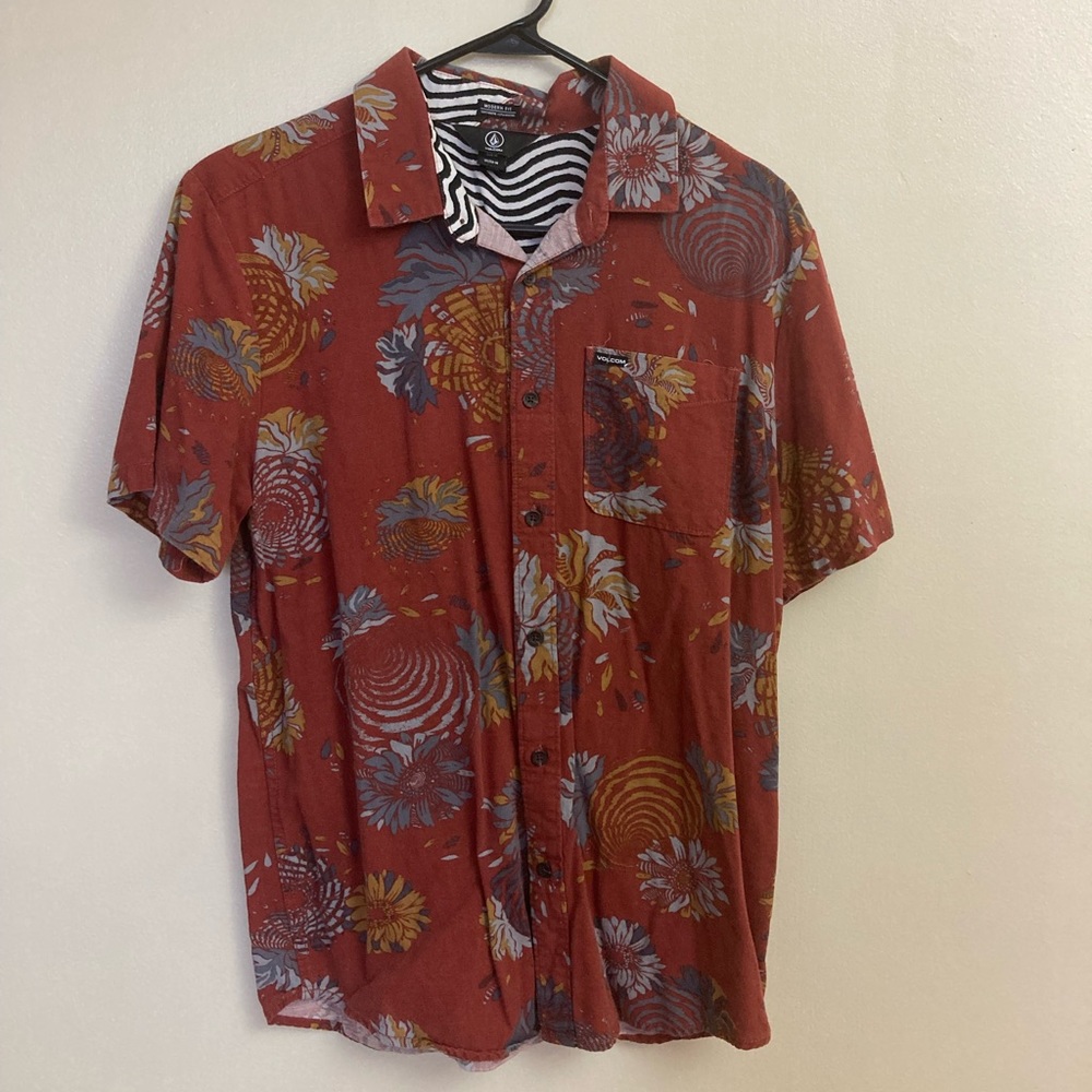 Volcom Men’s shirt